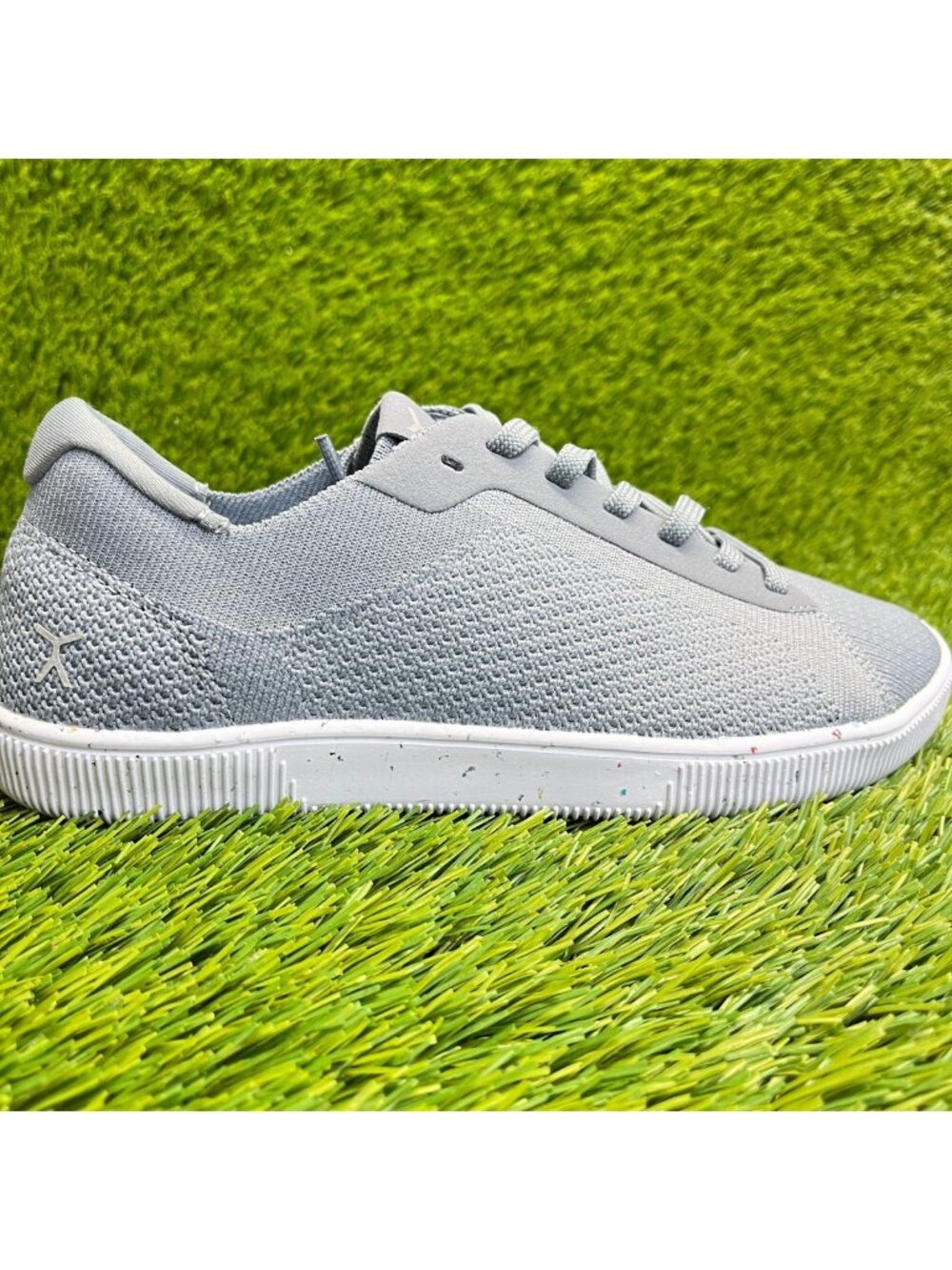 Flux Footwear Adapt Trainer Gray White Womens Size 7.5 Athletic Knit Shoes